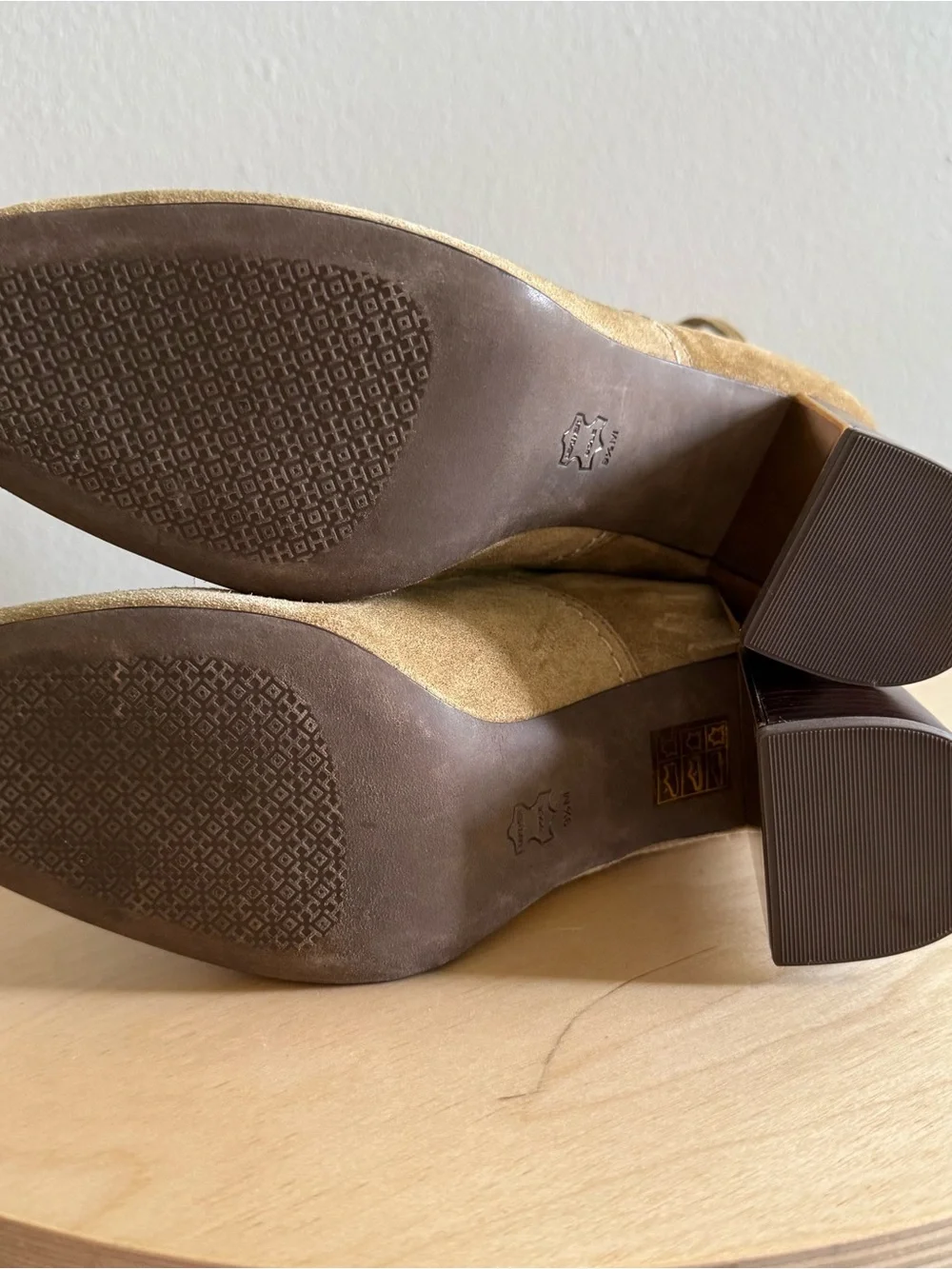 Tory Burch Gigi Slouchy Ankle Suede Boots Size 9.5 Boho Tan